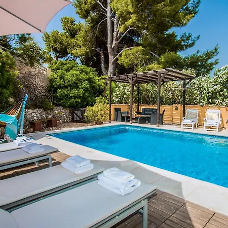 Paradise By Abahana فيلة